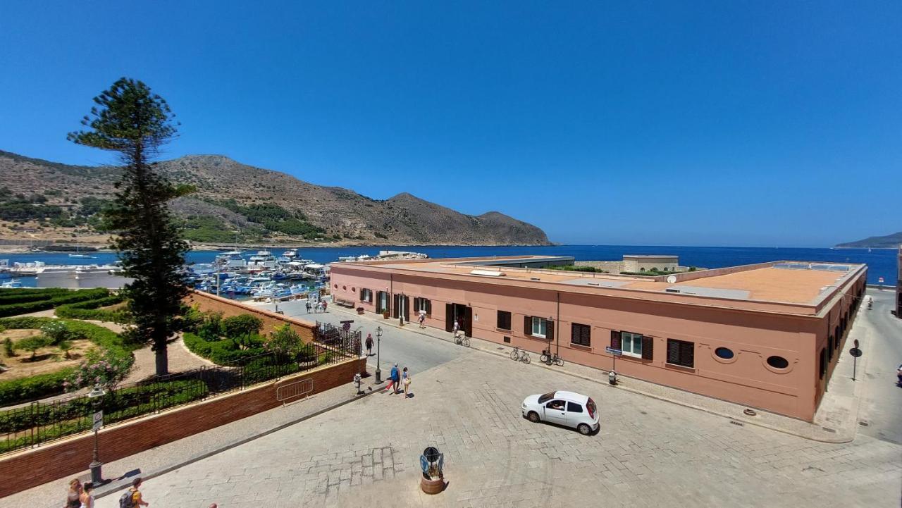 Casa Blue Windows P1 Apartment Favignana Luaran gambar